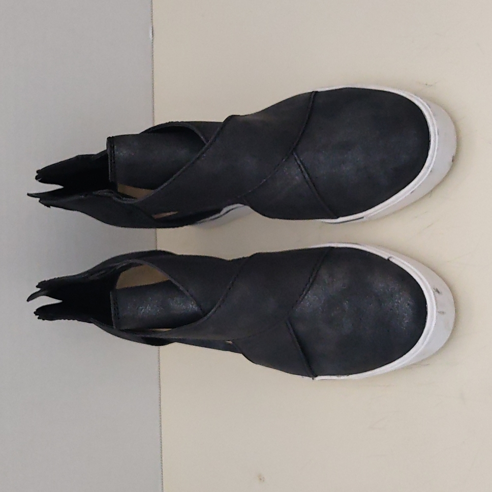 Maurices Gloria Open Side wedge sneakers